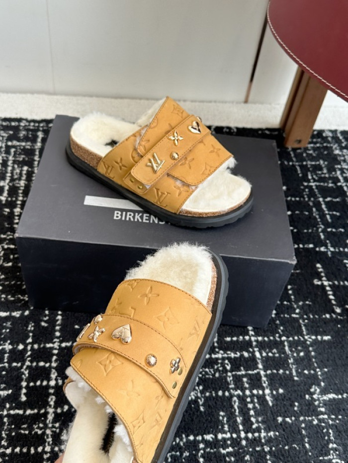 1*V SLIPPERS 11V0107-081