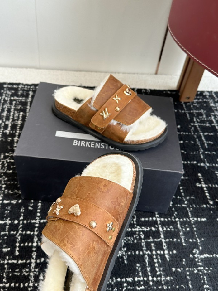 1*V SLIPPERS 11V0107-082