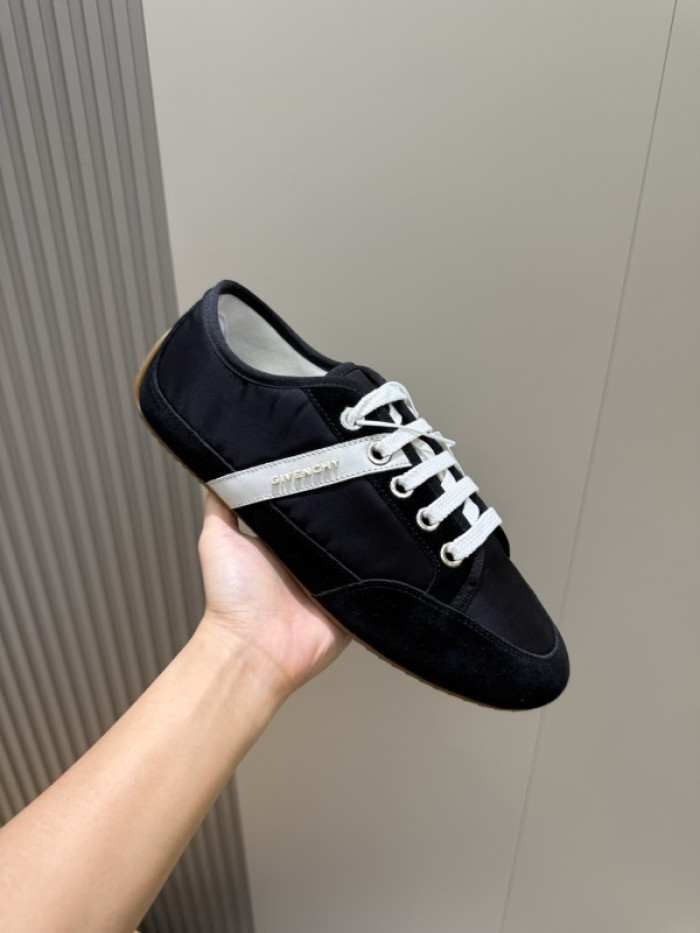 GIVEN-CHY SNEAKERS GIVEN019