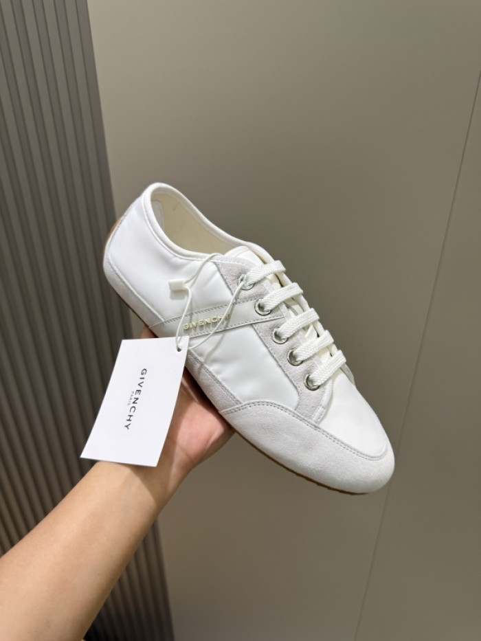 GIVEN-CHY SNEAKERS GIVEN020