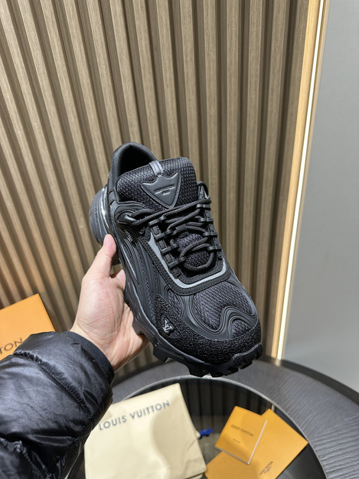 1V SHOES 1VS02