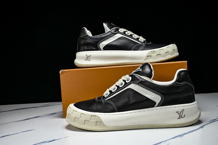 1V SHOES 1VS46