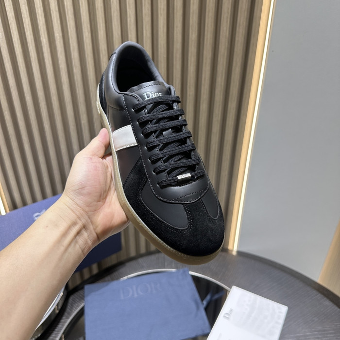D10R SHOES B01 D896-190