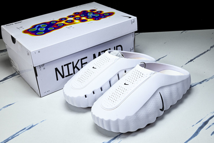 Nike Mind 001 