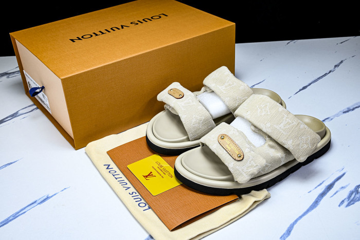 1*V SLIPPERS 11V0107-112