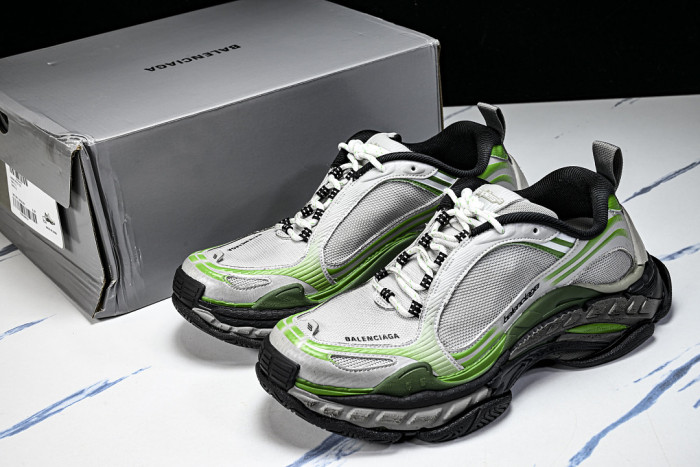 BLCG SNEAKER TRIPLE.S SNEAKERS WTRS21133