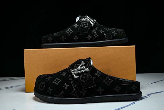 1*V SLIPPERS 11V0107-124