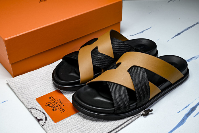 He*mes Slide CU526-2193
