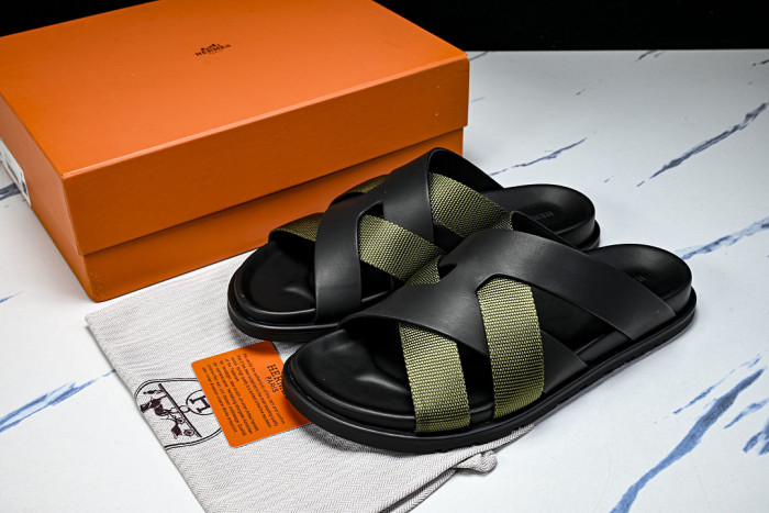He*mes Slide CU526-2194