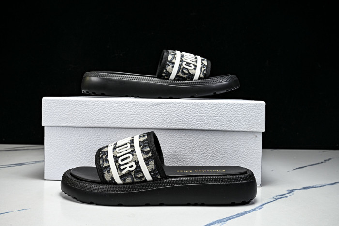 D10r SLIPPERS DS258-097
