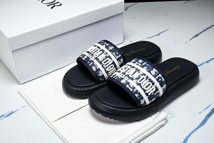 D10r SLIPPERS DS258-098