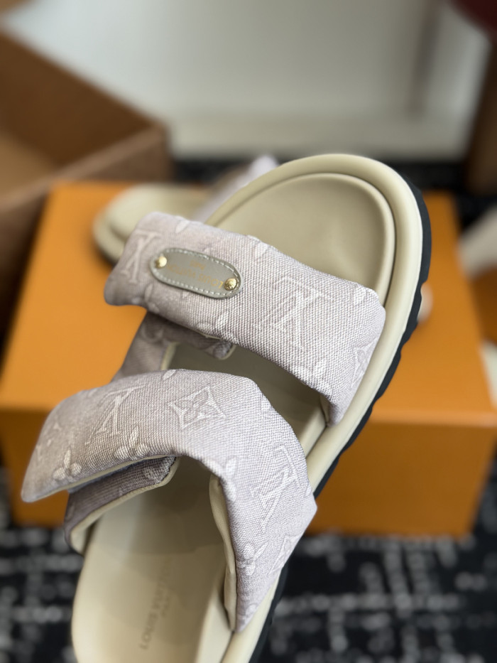 1*V SLIPPERS 11V0107-133