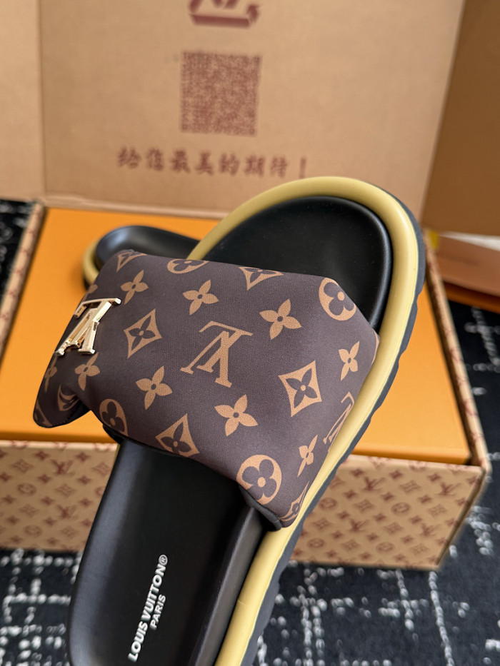 1*V SLIPPERS 11V0107-154
