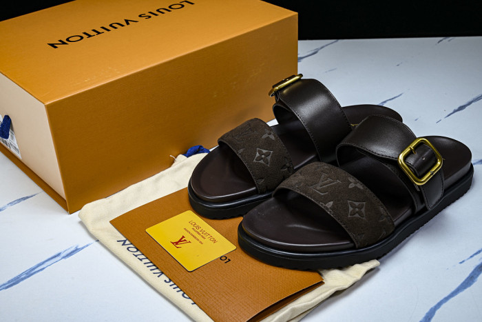 1*V SLIPPERS 11V0107-157