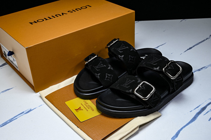 1*V SLIPPERS 11V0107-160