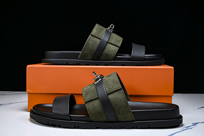 He*mes Slide CU526-2197