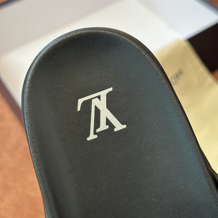 1*V SLIPPERS 11V0107-140