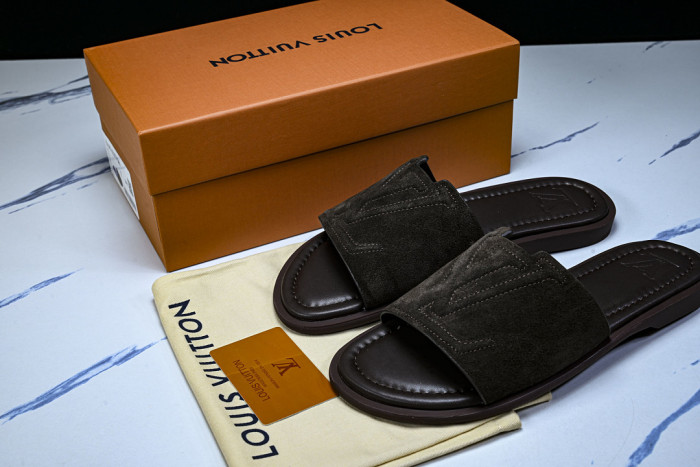 1*V SLIPPERS 11V0107-147