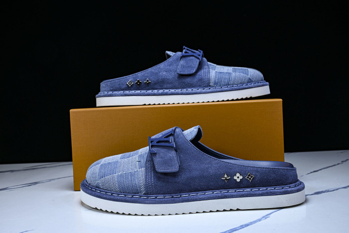 1*V SLIPPERS 11V0107-151