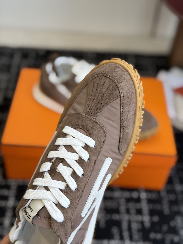HER*MES SNEAKER HM1028-227