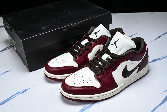 Air Jordan 1 Low SE 