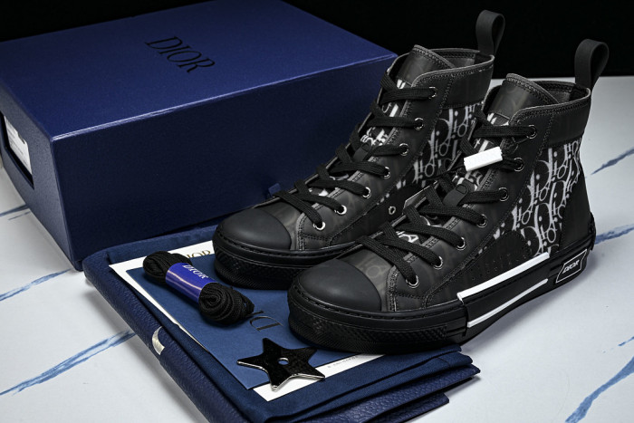 D10R B23 Sneakers DR1256-5603