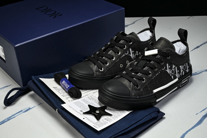 D10R B23 Sneakers DR1256-5615