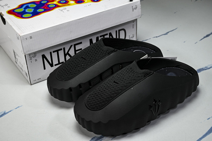 Nike Mind 001 