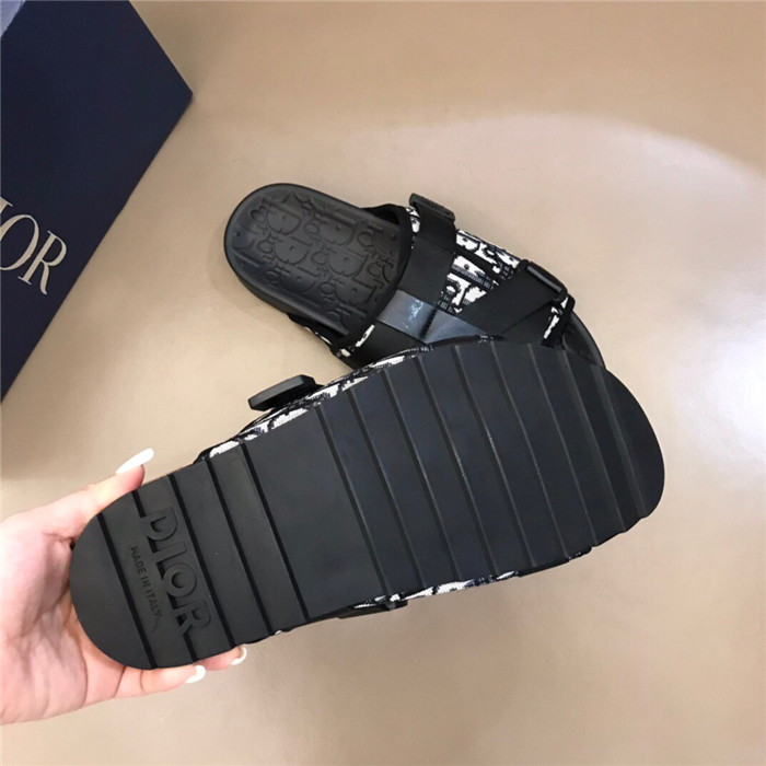 D*or slippers
