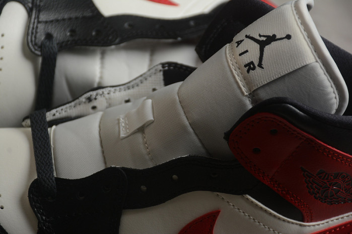 air jordan 1 mid 