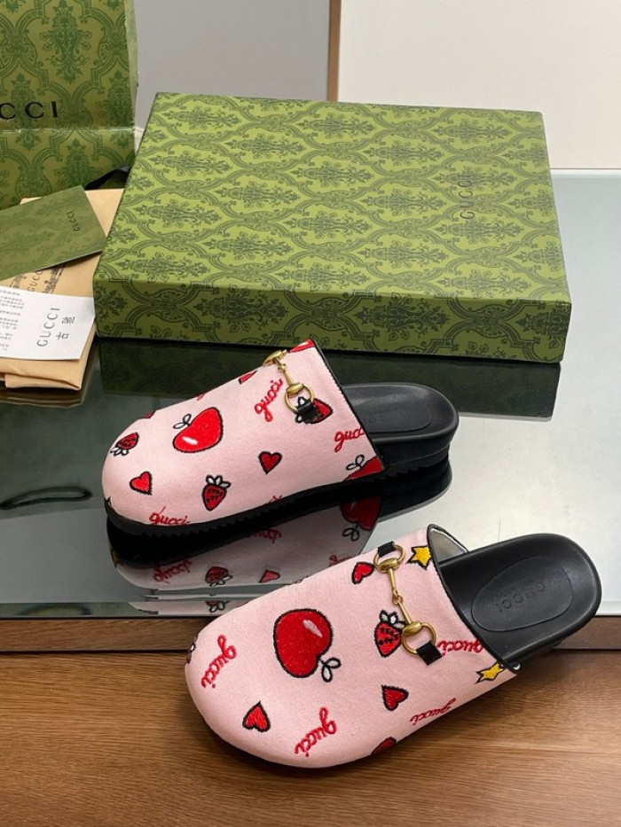 guc* slippers dr258-067