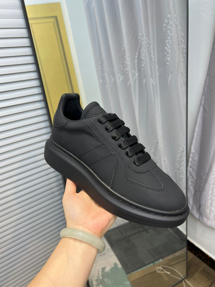 A1EXANDER M*QUEEN SNEAKERS WHGP7-72