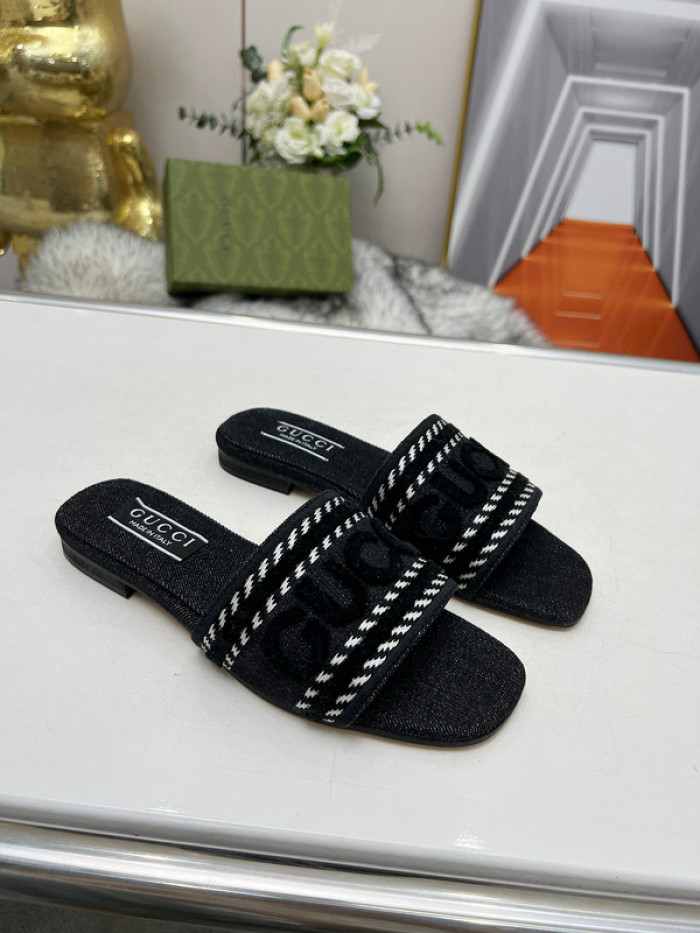 GUC* SLIPPERS DR258-090