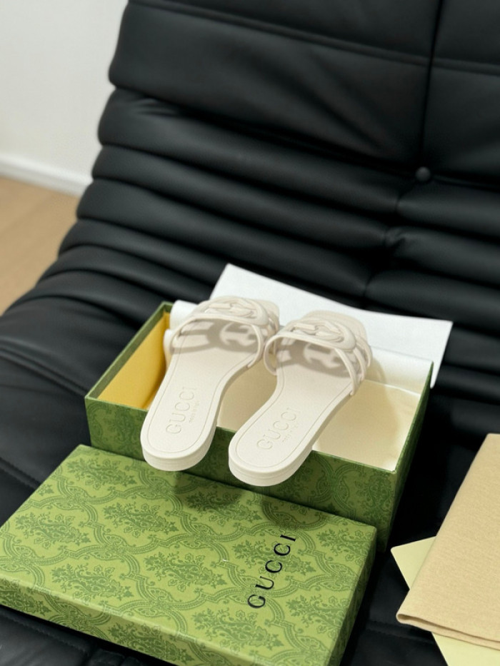 GUC* SLIPPERS DR258-092