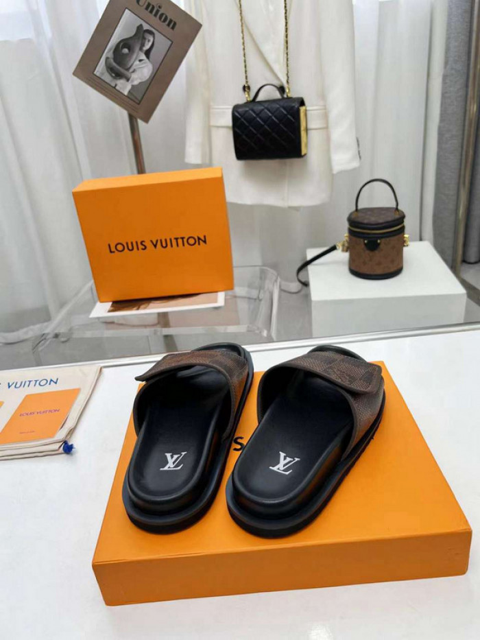 1*V SLIPPERS 11V0107-020