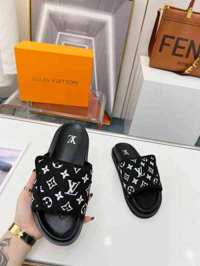 1*V SLIPPERS 11V0107-030