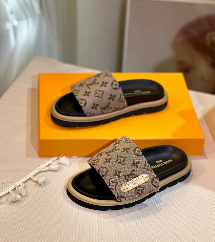 1*V SLIPPERS 11V0107-053