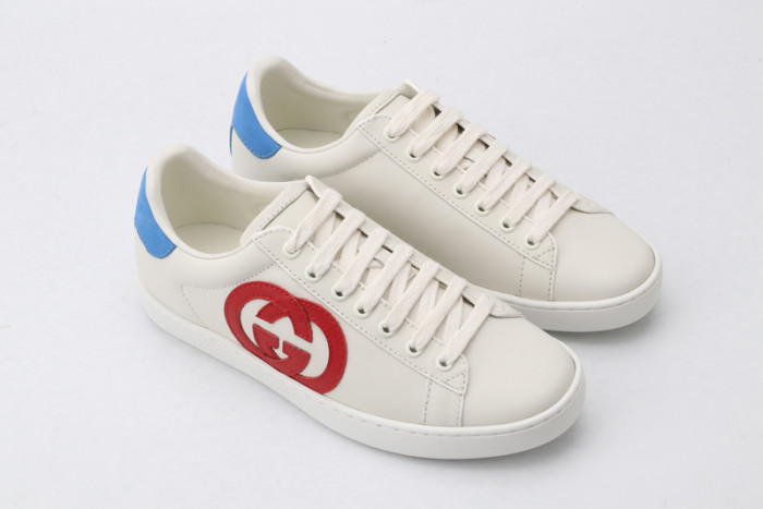 gucc ace embroidered low-top sneaker 431942a38g09066