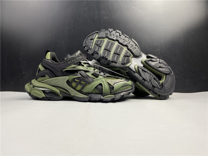 blcg track.2 black and green 568614 w3ae1 2311