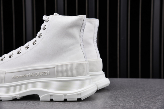 A1exa*der Mcqv*en SNEAKERS