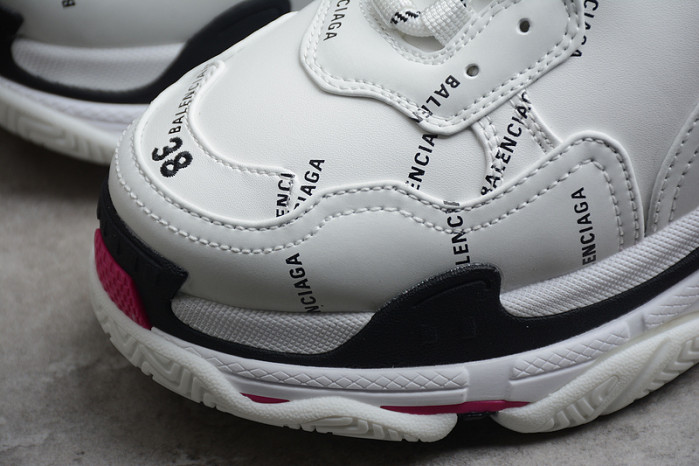 blcg sneaker triple.s allover logo 524039 w2fa4 9155