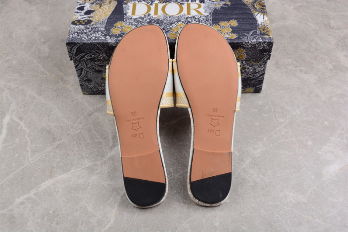 D*or slippers