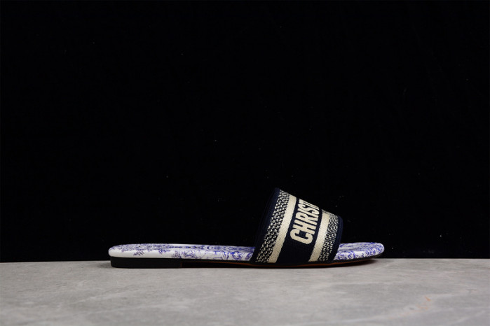 D*or slippers