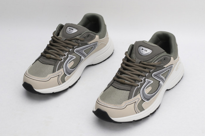 d10r b30 sneakers
