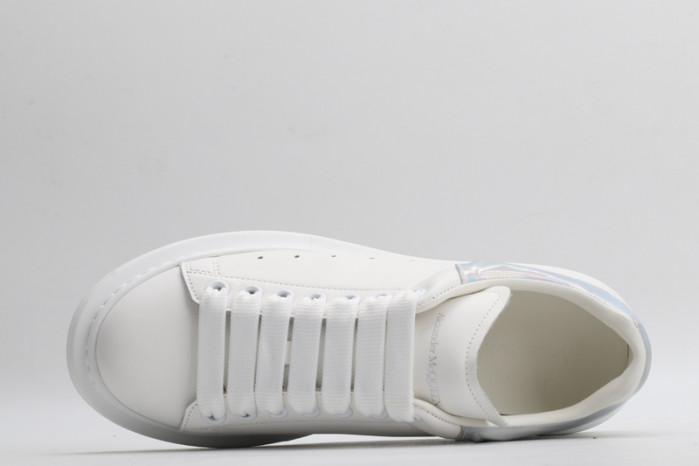 A1exa*der Mcqv*en SNEAKERS