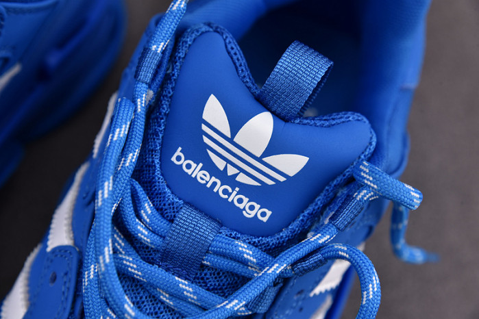 blcg sneaker triple.s sneakers 566932 w1fc3 9563