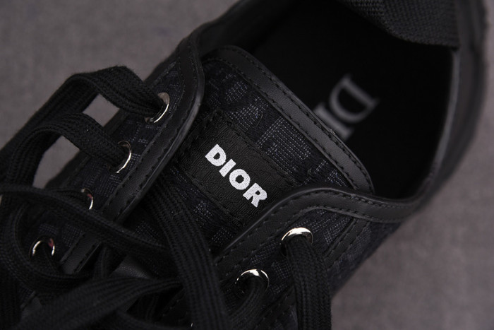 d10r b28 sneakers low top