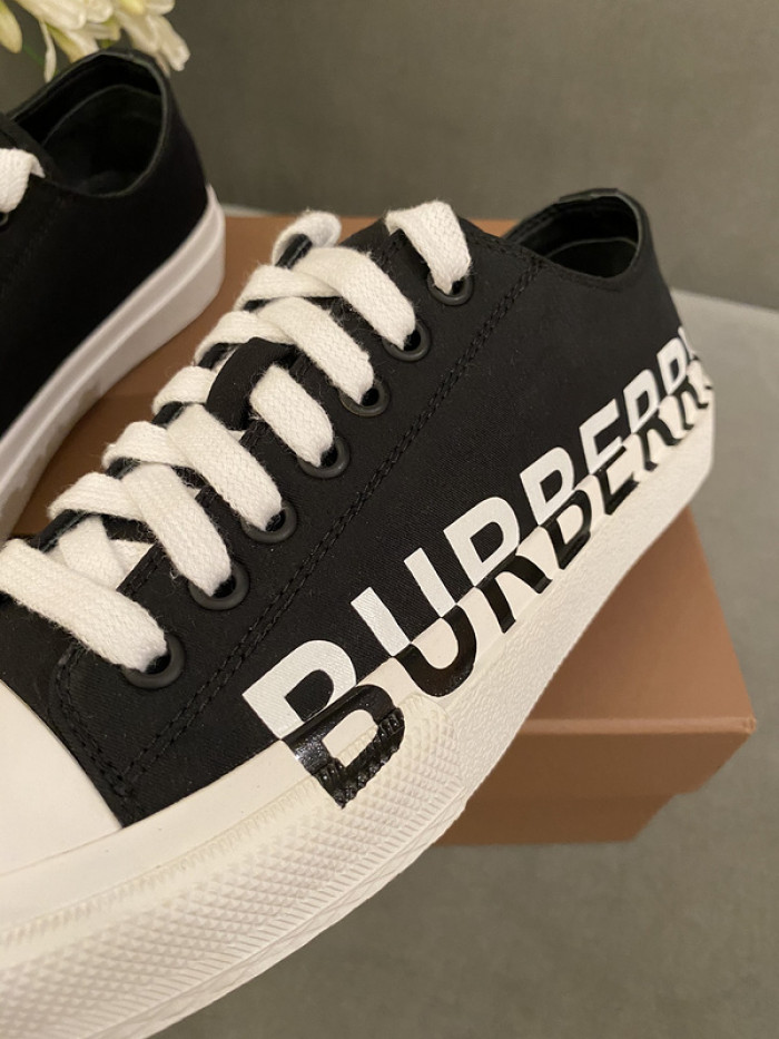 bby sneaker