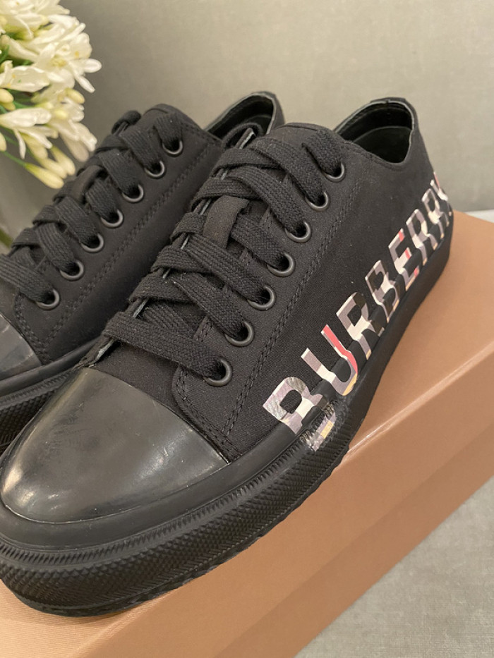 bby sneaker