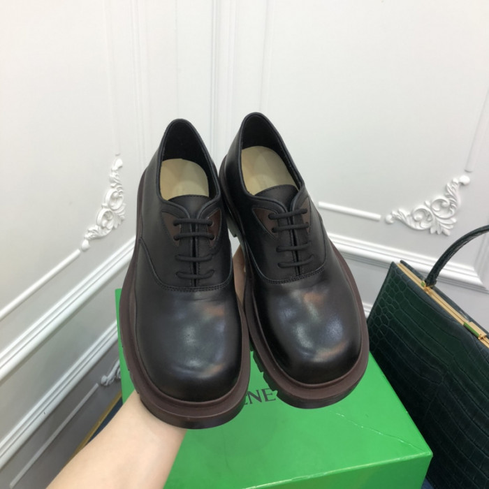 Bo*te*ga ve*ne*ta sneaker